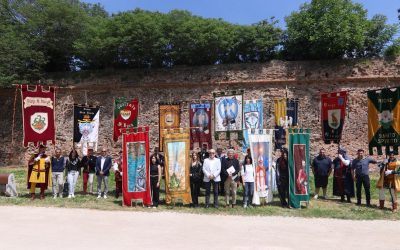 Palio, il Dosso Dossi firma i drappi nel segno di Monet