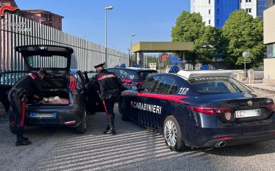 Al volante di un’auto rubata dopo aver bevuto alcol