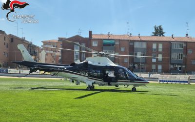 Cento, controlli straordinari dei carabinieri. In volo anche l’elicottero
