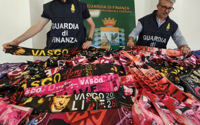 Gdf al concerto Vasco: sequestrati 600 articoli contraffatti e scoperti cinque lavoratori in nero