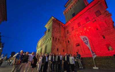 Ferrara celebra i 90 anni di Avis Provinciale: il Castello Estense si illumina di giallo e rosso