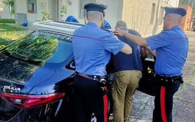 Ai domiciliari per i maltrattamenti alla moglie, evade. Ora è in carcere