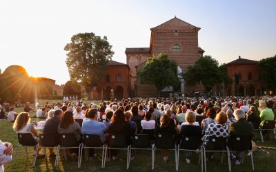 Notte Rosa a Ferrara, più di mille persone all’alba in Certosa