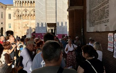 “Non posso recuperare il mio passaporto”: gli sfollati del Grattacielo tornano in piazza