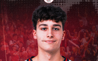 Michele Munari firma per la Benedetto