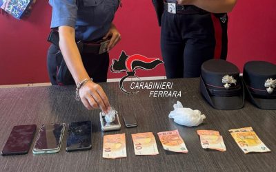 Trovato con oltre 50 grammi di cocaina in auto, in manette un 60enne
