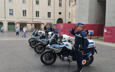 Ferrara ricorda l’agente Francesco Imprezzabile: un minuto di silenzio in piazza Cattedrale