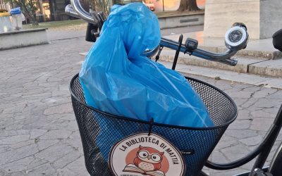 Ambiente e decoro urbano: i volontari dell’Associazione “Mattia e i suoi amici” al lavoro nei Giardini Ugo Bassi