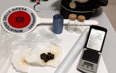 Si aggira tra gli stabilimenti balneari con la droga: arrestato 18enne
