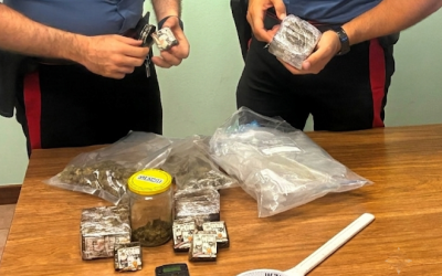 Sorpreso 20enne con oltre due chili di droga in casa