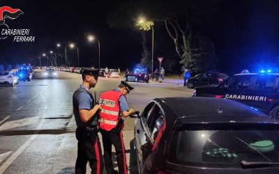 Alcol, droga e un coltello: sette denunciati durante i controlli sui Lidi