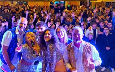 Gli “Abba Mon Amour” chiudono Chiostro Live 2026