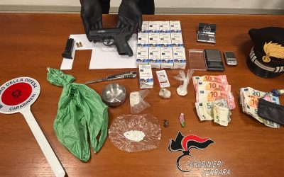 Cocaina rosa, hashish e una pistola nascosta nel pouf: smantellata rete di spaccio a Bondeno
