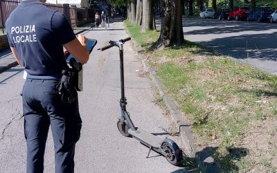 Guerra ai monopattini, oltre 300 multe in un mese