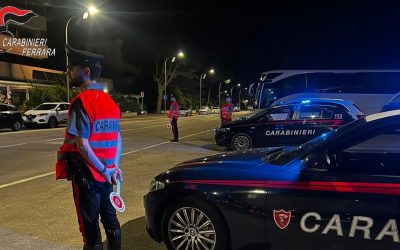 Sfreccia per i lidi alle 4 di notte, arrestato