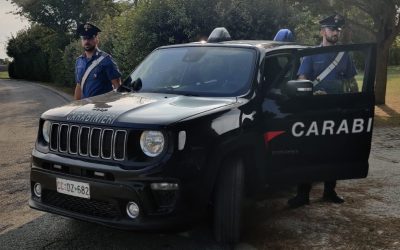 Litiga col papà e aggredisce i carabinieri, 27enne finisce in manette