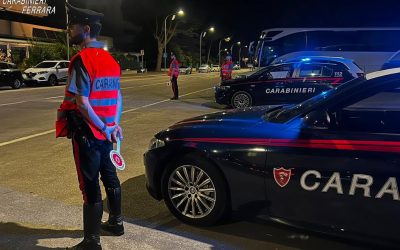 Litigio in officina. Il cliente impugna l’accetta e minaccia un dipendente