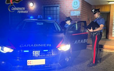 Aggredisce i carabinieri intervenuti per una lite in famiglia: arrestato 27enne