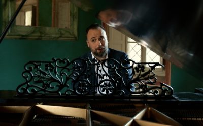 Raphael Gualazzi torna a Comacchio con un recital tra jazz, blues e melodia italiana