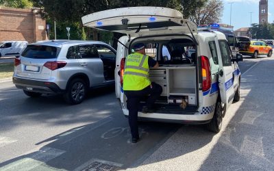 Donna investita sulle strisce in via San Maurelio: ferito anche il cane