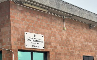 Detenuto muore inalando come droga il gas delle bombolette spray