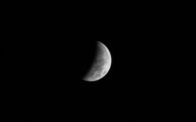 Eclissi di Luna, lo spettacolo fotografato nelle Valli di Comacchio