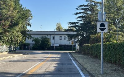 Nuova corsia riservata in via del Lavoro