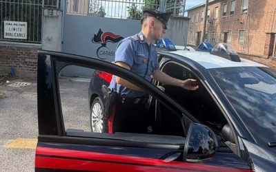Aggredisce i Carabinieri dopo una lite: arrestata 27enne