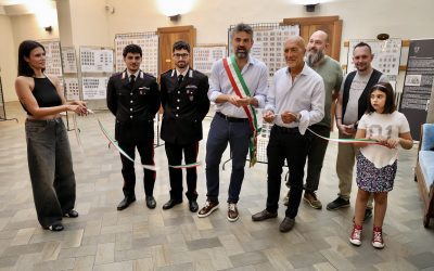 “Eroi e stemmi di carta. Le grandi imprese Azzurre in figurine” in esposizione nel Palazzo Municipale