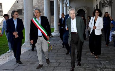 Vittorio Sgarbi ricoverato al Gemelli: è in gravi condizioni