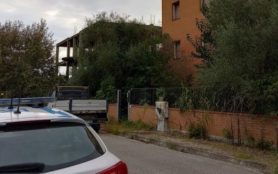 Doro, murati gli accessi alla palazzina ‘fantasma’ di via Franceschini
