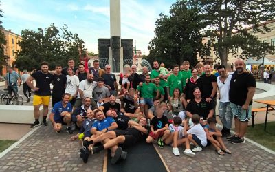 Sport, tradizione e divertimento in piazza della Libertà col tiro alla fune