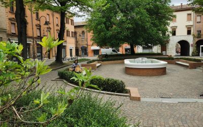 “Settimana Mondiale di Sensibilizzazione sull’Itp”, la fontana di piazza della Repubblica a Ferrara si colora di viola