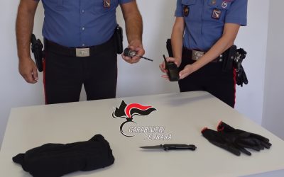 Svaligiano una casa, poi la fuga: preso un 22enne