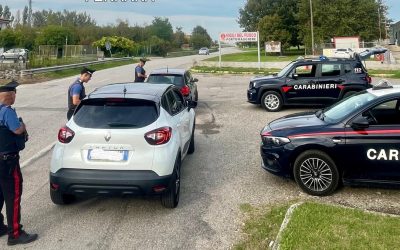 Droga nascosta al parco: sequestrati hashish e bilancino