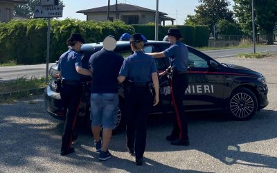 Evade dai domiciliari e viene trovato in monopattino: arrestato 21enne