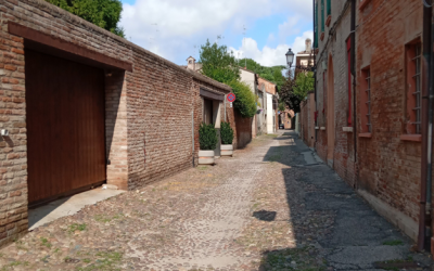 A Ferrara al via i lavori di riqualificazione della pavimentazione di via Coperta