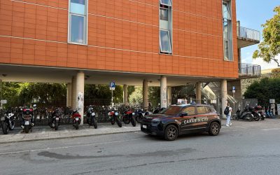 Aggressione con coltello a scuola, identificato e arrestato un maggiorenne