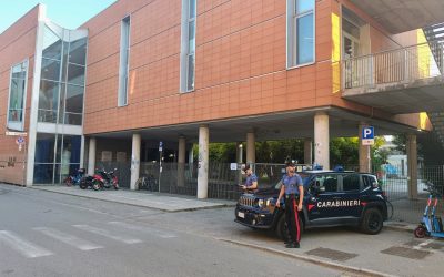 All’Ariosto col coltello. Voleva ferire a caso e togliersi la vita