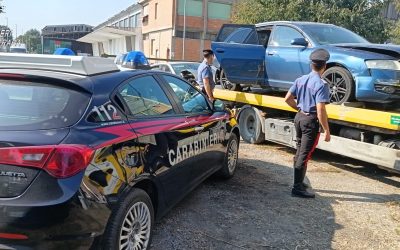 Inseguimento dopo l’alt, auto si schianta in superstrada: arrestato 24enne