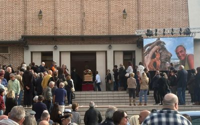 L’ultimo saluto a Enrico Menegatti, l’artista delle sculture di mare