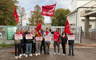 Picchetto davanti al Molino Barilla. I dipendenti: “Solidali e preoccupati”