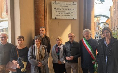 Ferrara ricorda Olimpia Morata: una targa sotto al porticato di palazzo San Crispino